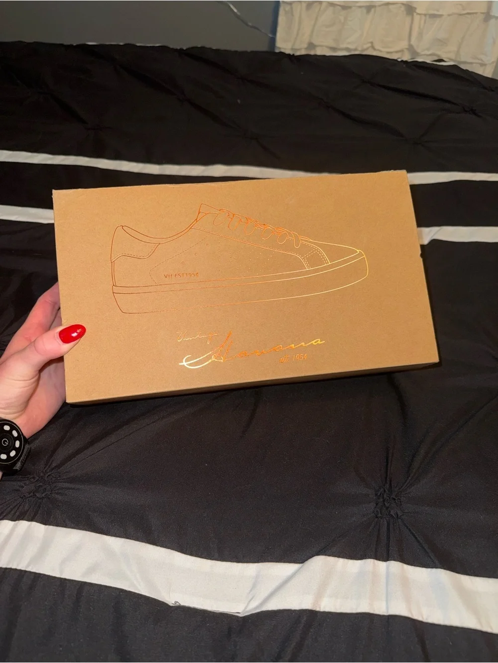 Vintage Havana Casual Sneakers with Gold Accents
